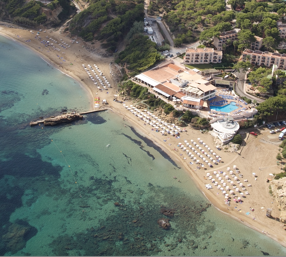 Foto Invisa Hotel Cala Blanca Aérea copy